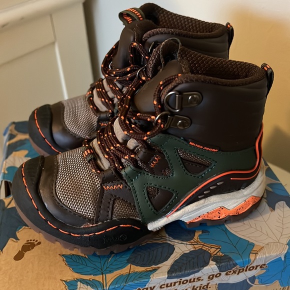Kids Waterproof Boot brown with green and orange size 10M us only worn once - Picture 3 of 5